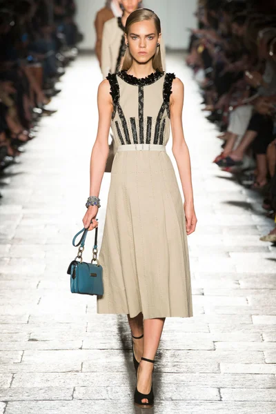 Look 63
